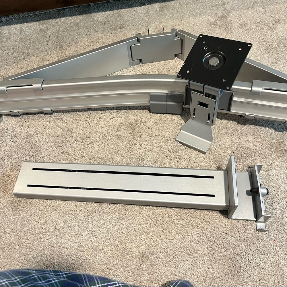 Computer desk mount - Picture 5 of 7